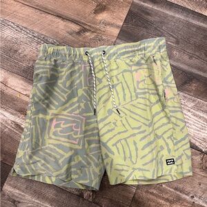 men’s shorts